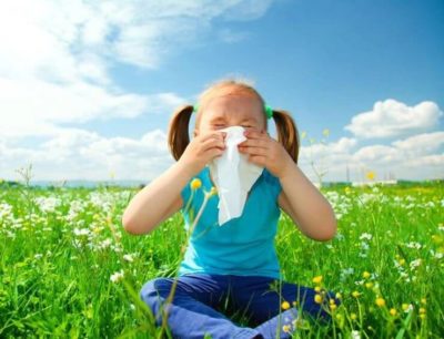 young girl with allergies